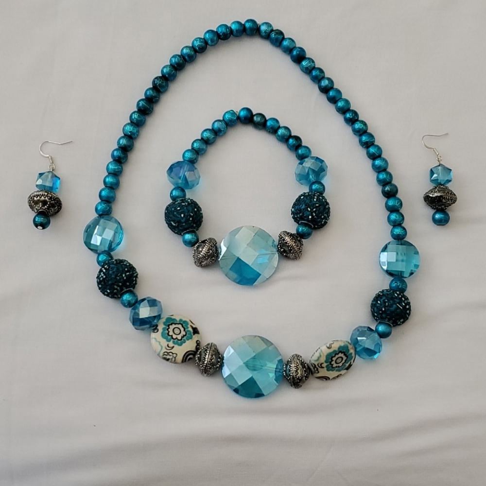 Beaded Necklace, Bracelet and Earring Set